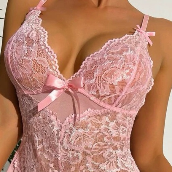 Contrast Lace with Thong - Picture 3 of 7